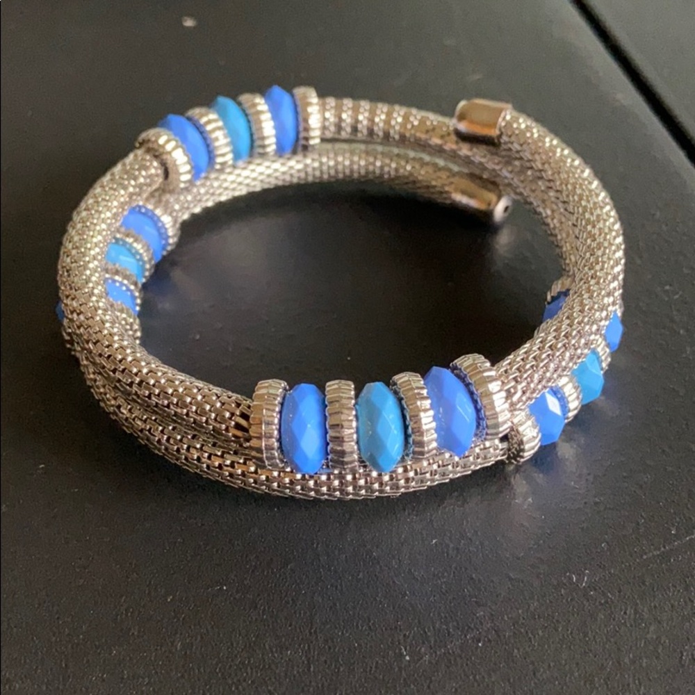Bracelets - Picture 3 of 5